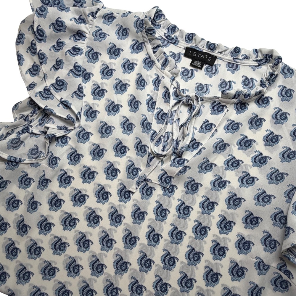 1.STATE Womens Large White Blue Paisley Blouse Ruffle Flutter Sleeve Boho Top